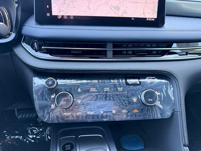 2027 INFINITI QX60 SPORT SPORT AWD Intercooled Turbo Premium Unleaded I-4 2.0 L/122 [25]