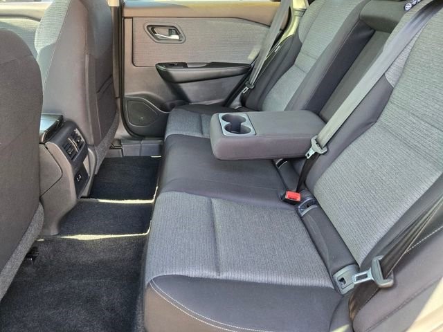 2023 Nissan Rogue SV - Photo 12