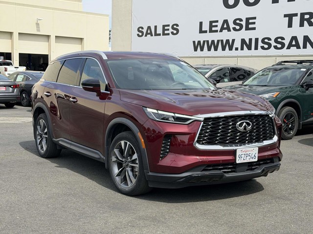 2023 INFINITI QX60 LUXE