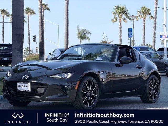 2025 Mazda MX-5 Miata RF Grand Touring Grand Touring Auto Premium Unleaded I-4 2.0 L/122 [8]