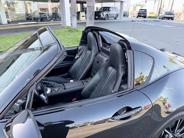 2025 Mazda MX-5 Miata RF Grand Touring Grand Touring Auto Premium Unleaded I-4 2.0 L/122 [9]