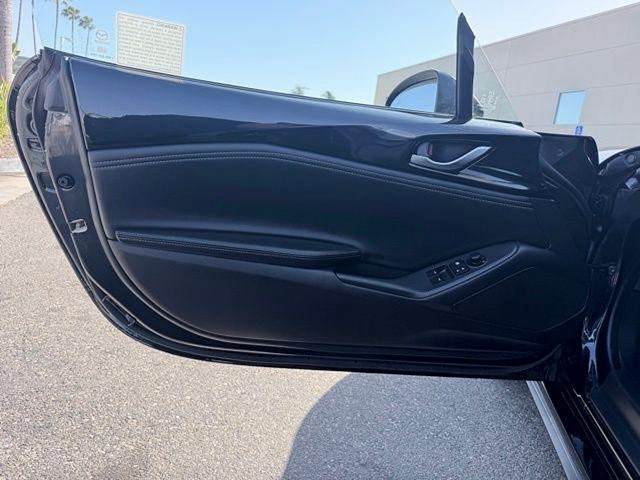 2025 Mazda MX-5 Miata RF Grand Touring Grand Touring Auto Premium Unleaded I-4 2.0 L/122 [11]