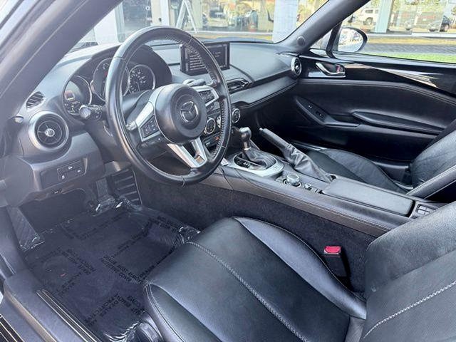 2025 Mazda MX-5 Miata RF Grand Touring Grand Touring Auto Premium Unleaded I-4 2.0 L/122 [14]