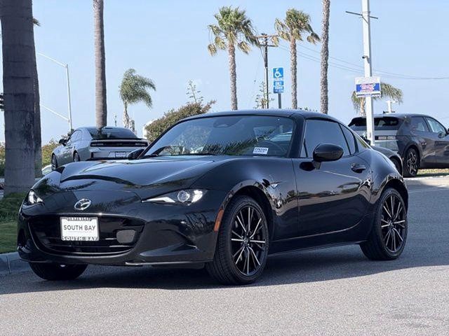 2025 Mazda MX-5 Miata RF Grand Touring Grand Touring Auto Premium Unleaded I-4 2.0 L/122 [1]