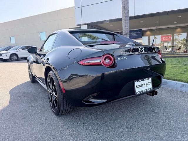 2025 Mazda MX-5 Miata RF Grand Touring Grand Touring Auto Premium Unleaded I-4 2.0 L/122 [5]