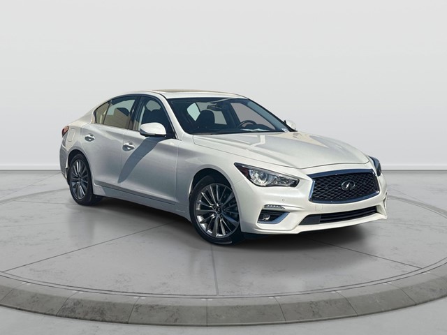 2023 INFINITI Q50 LUXE