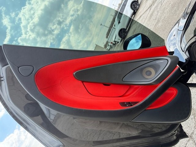 Used 2019 McLaren 600LT photo 46