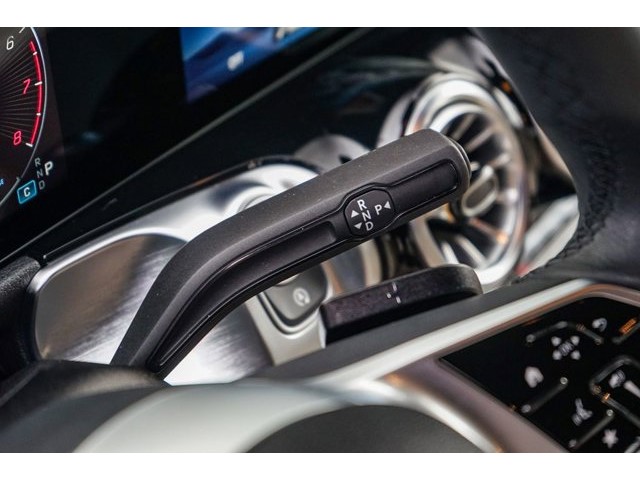 2025 Mercedes-Benz GLB Base - Photo 18