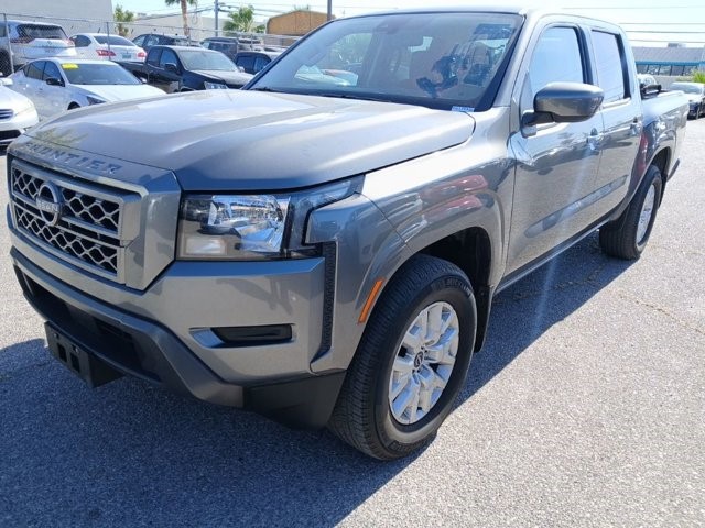 2022 Nissan Frontier SV Crew Cab 4X2 SWB's photo