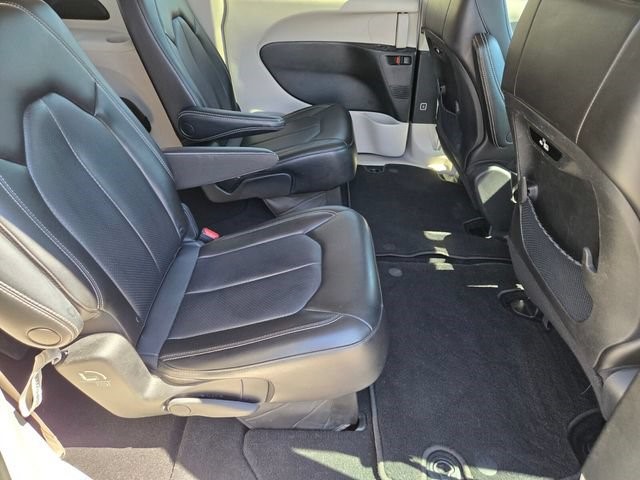 2023 Chrysler Pacifica Touring L - Photo 19