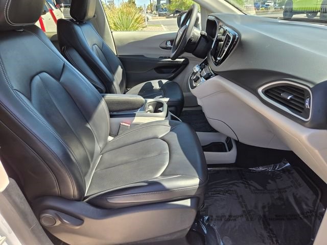 2023 Chrysler Pacifica Touring L - Photo 20