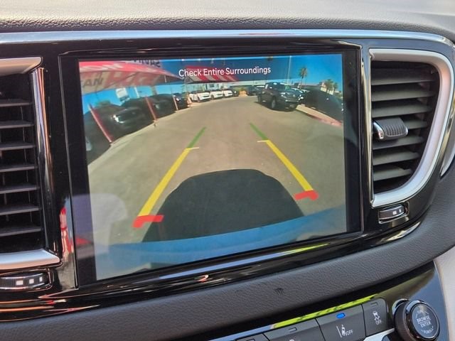 2023 Chrysler Pacifica Touring L - Photo 27