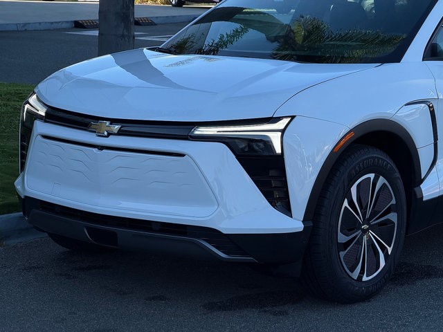 2024 Chevrolet Blazer EV eAWD LT eAWD 4dr LT Electric [1]