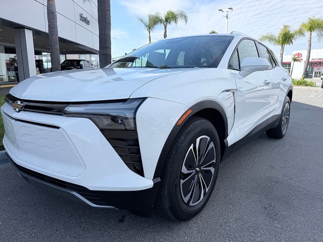 2024 Chevrolet Blazer EV eAWD LT eAWD 4dr LT Electric [1]