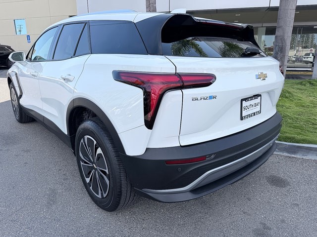 2024 Chevrolet Blazer EV eAWD LT eAWD 4dr LT Electric [3]