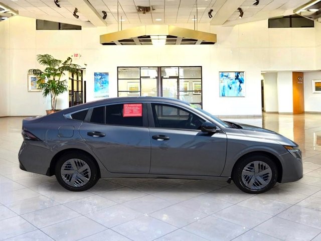 2026 Nissan Sentra S - Photo 4