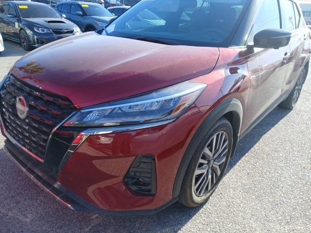 2023 Nissan Kicks SR