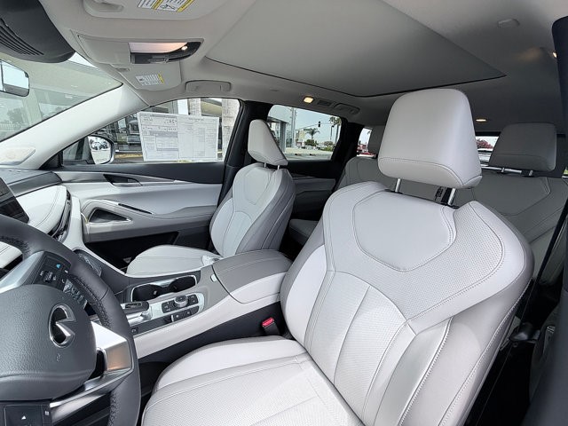 2027 INFINITI QX60 LUXE LUXE FWD Intercooled Turbo Premium Unleaded I-4 2.0 L/122 [12]