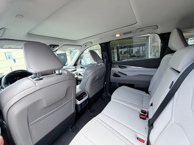 2027 INFINITI QX60 LUXE LUXE FWD Intercooled Turbo Premium Unleaded I-4 2.0 L/122 [15]