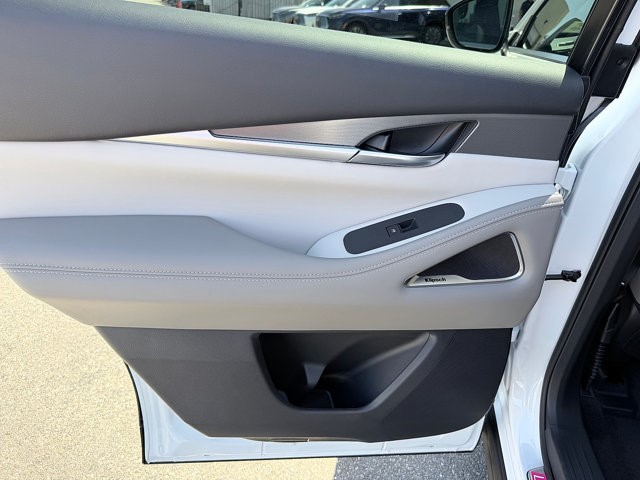 2027 INFINITI QX60 LUXE LUXE FWD Intercooled Turbo Premium Unleaded I-4 2.0 L/122 [12]