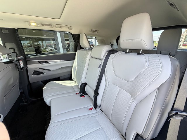 2027 INFINITI QX60 LUXE LUXE FWD Intercooled Turbo Premium Unleaded I-4 2.0 L/122 [15]