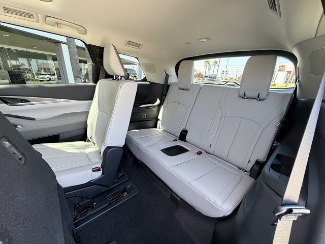 2027 INFINITI QX60 LUXE LUXE FWD Intercooled Turbo Premium Unleaded I-4 2.0 L/122 [19]