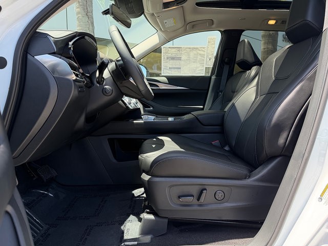 2027 INFINITI QX60 LUXE LUXE FWD Intercooled Turbo Premium Unleaded I-4 2.0 L/122 [14]