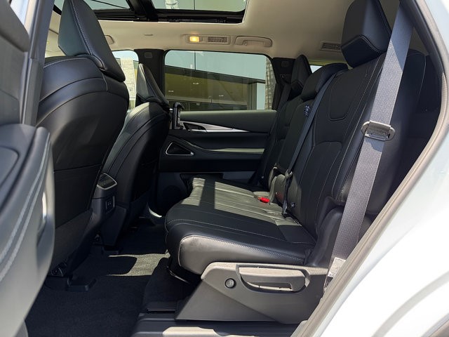 2027 INFINITI QX60 LUXE LUXE FWD Intercooled Turbo Premium Unleaded I-4 2.0 L/122 [19]