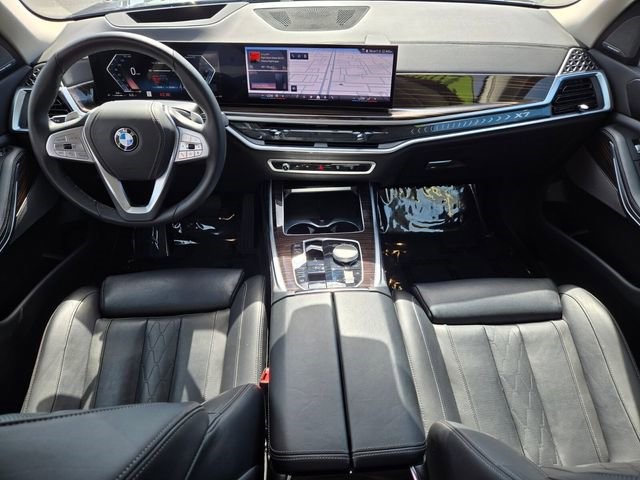 2026 BMW X7 40i - Photo 15