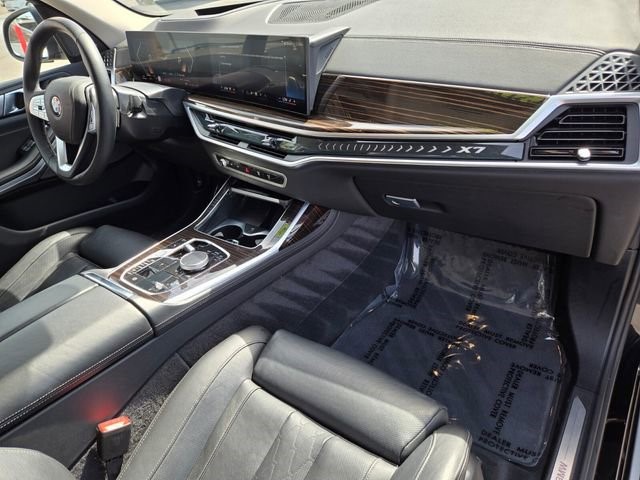 2026 BMW X7 40i - Photo 22