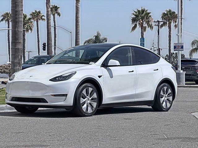 2023 Tesla Model Y Long Range Dual Motor All-Wheel Drive's photo