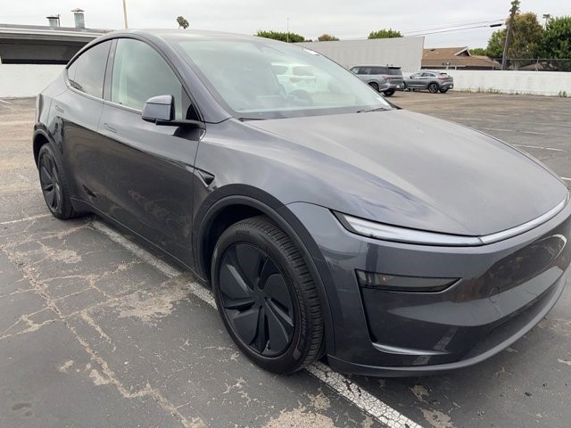 2026 Tesla Model Y's photo