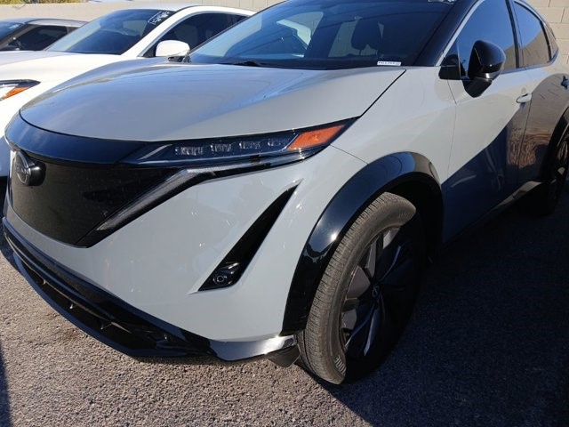 2023 Nissan Ariya Venture+ FWD's photo