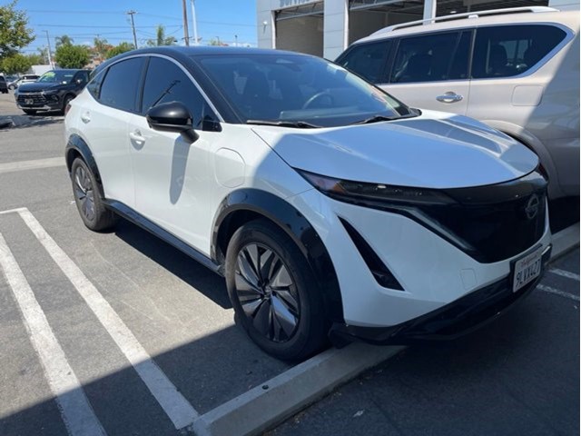 2024 Nissan Ariya Venture+ FWD's photo