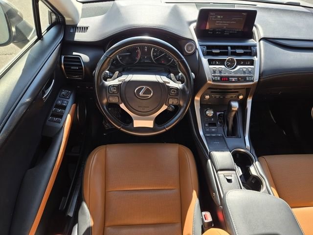 2021 Lexus NX 300 - Photo 14