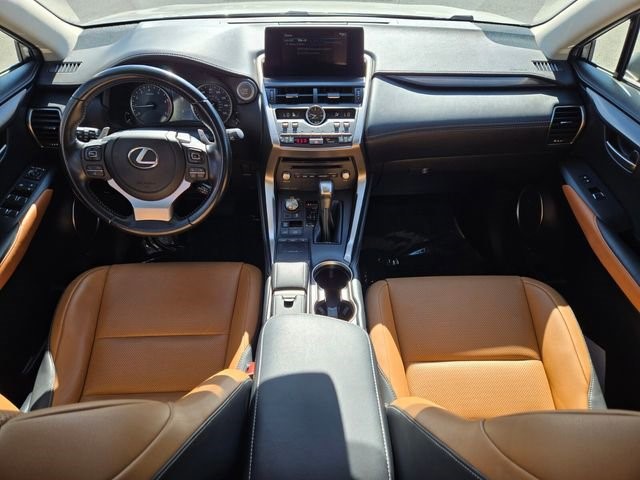 2021 Lexus NX 300 - Photo 15