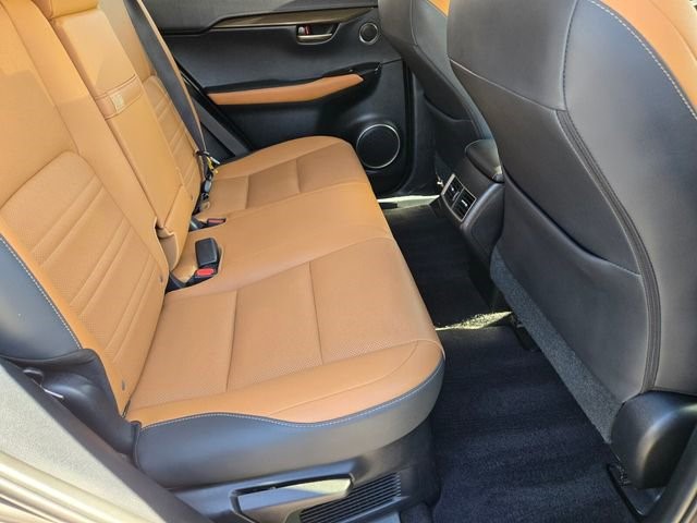 2021 Lexus NX 300 - Photo 19