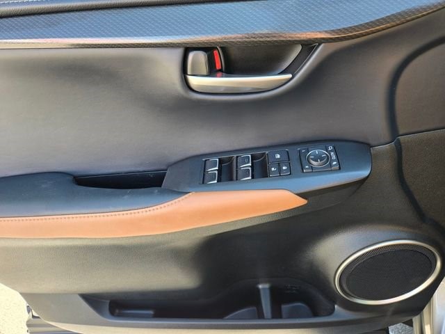 2021 Lexus NX 300 - Photo 23