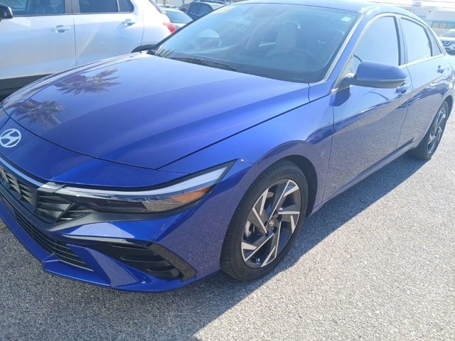 2025 Hyundai Elantra 2.0 Limited IVT's photo