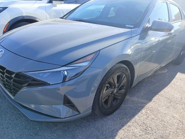 2021 Hyundai Elantra 2.0 SEL IVT's photo