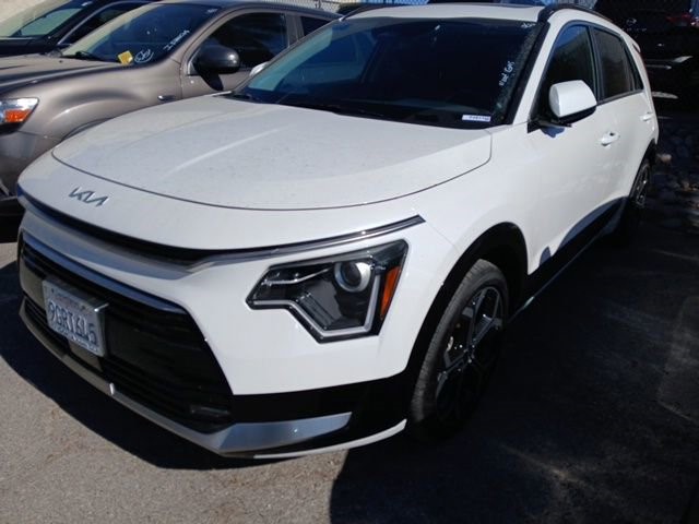 2023 Kia Niro EX Touring HEV's photo