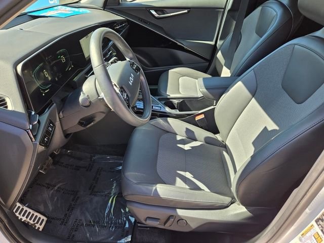 2023 Kia Niro EX Touring - Photo 10