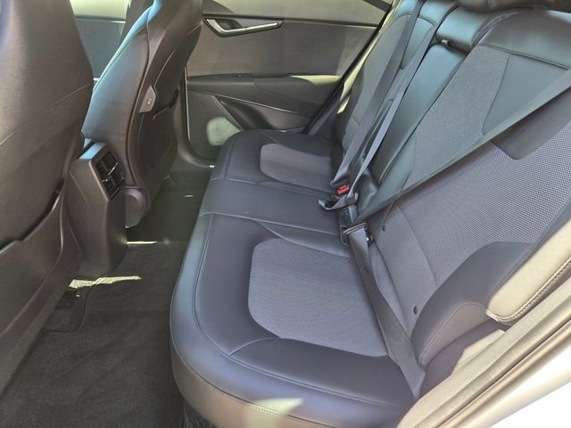 2023 Kia Niro EX Touring - Photo 12