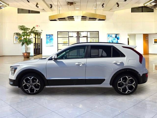 2023 Kia Niro EX Touring - Photo 8