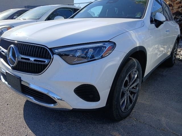 2024 Mercedes-Benz GLC GLC 300's photo