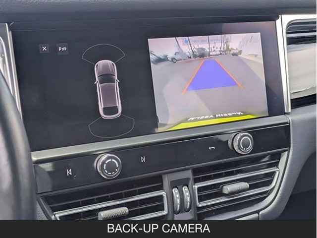 2024 Porsche Macan Base - Photo 24