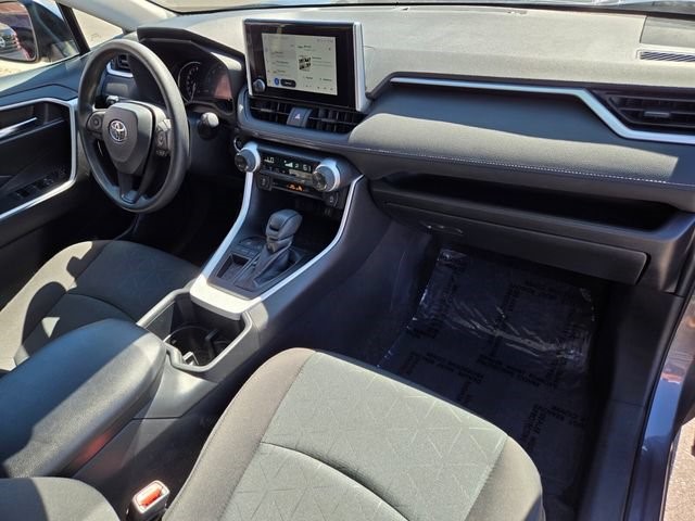 2024 Toyota RAV4 XLE - Photo 20