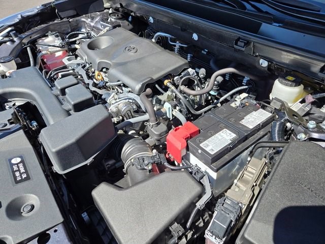 2024 Toyota RAV4 XLE - Photo 21
