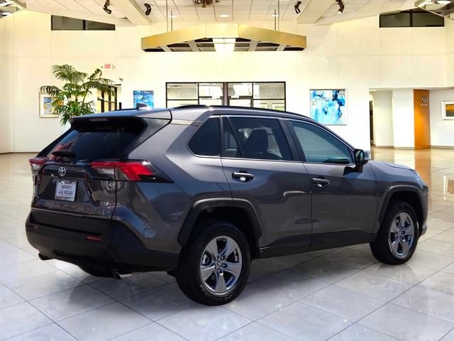 2024 Toyota RAV4 XLE - Photo 5