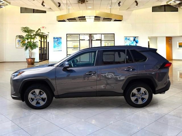 2024 Toyota RAV4 XLE - Photo 8